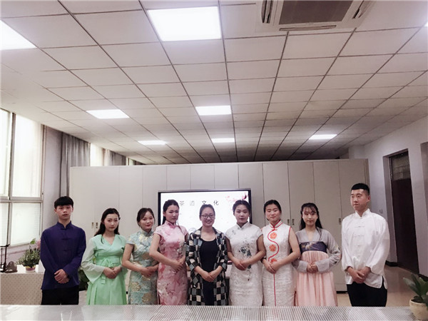 张晓艳老师和他的弟子们_副本.jpg